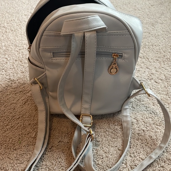 Light grey small backpack - Picture 3 of 4
